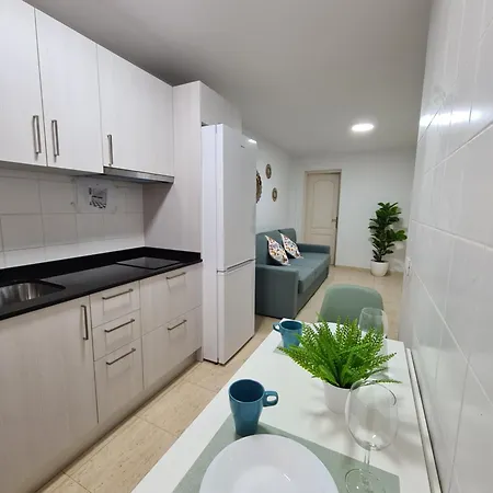 Kyomu El Sol דירה